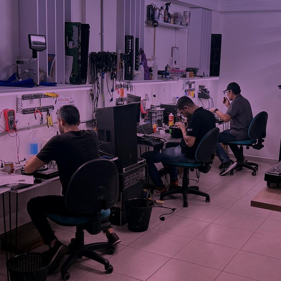 Técnico trabajando