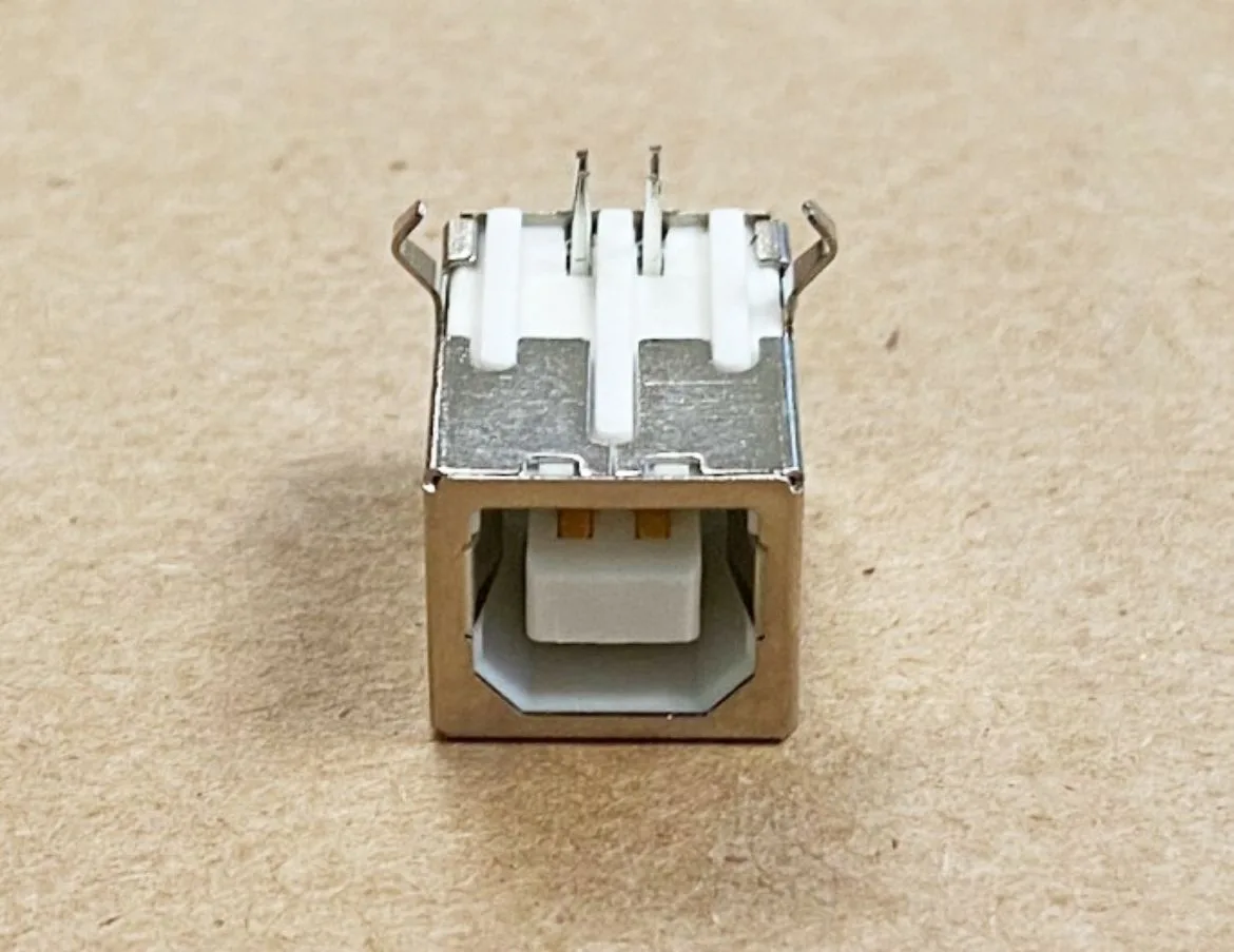Puerto USB Tipo B Hembra para PCB Original Pioneer DJ (420-007USB-150)