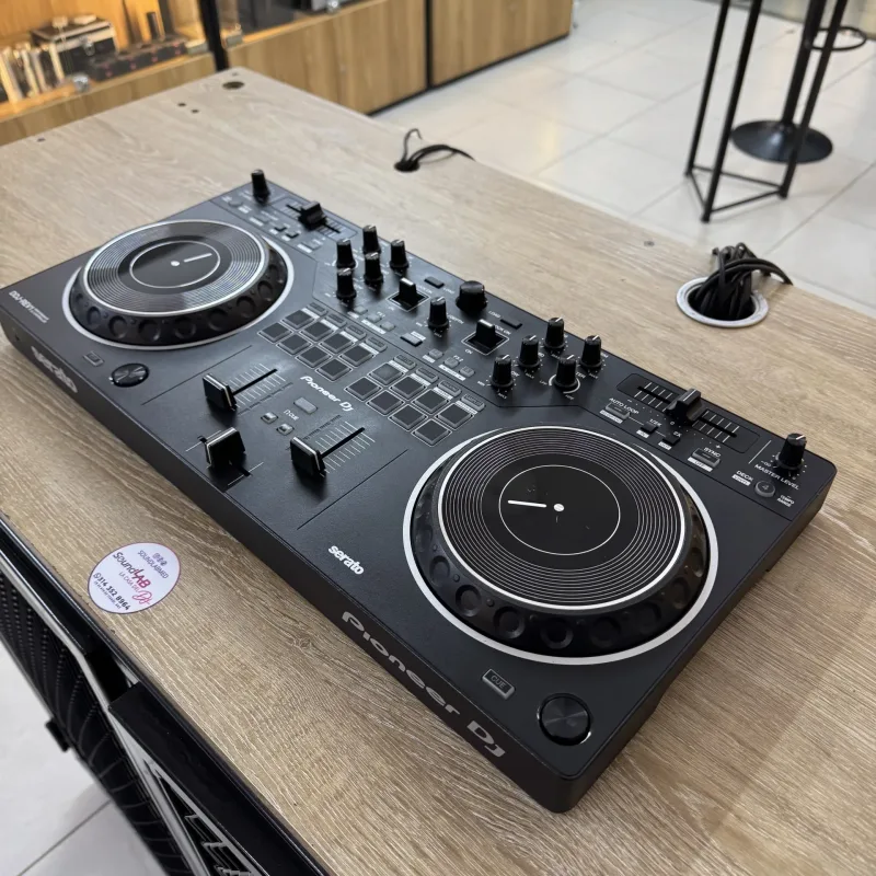 CONTROLADOR DDJ-REV1